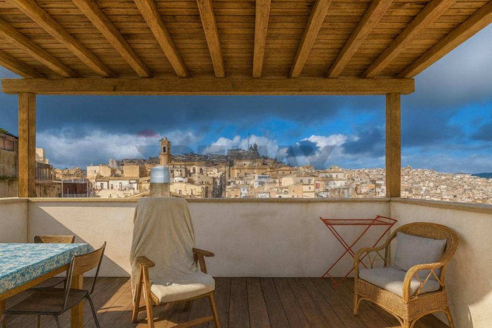 casa indipendente in vendita a Caltagirone in zona Signore del Soccorso
