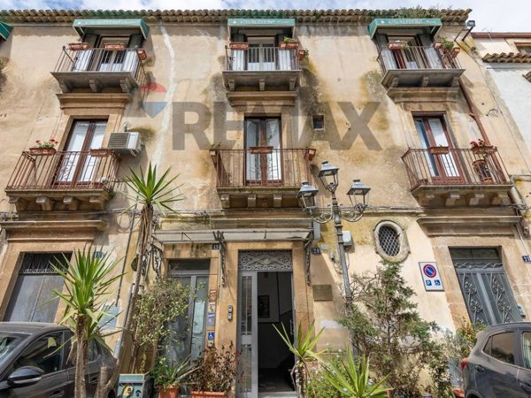 casa indipendente in vendita a Caltagirone