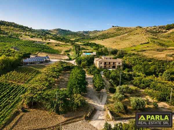 casa indipendente in vendita a Caltagirone
