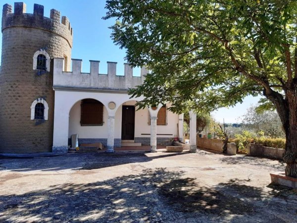 casa indipendente in vendita a Caltagirone