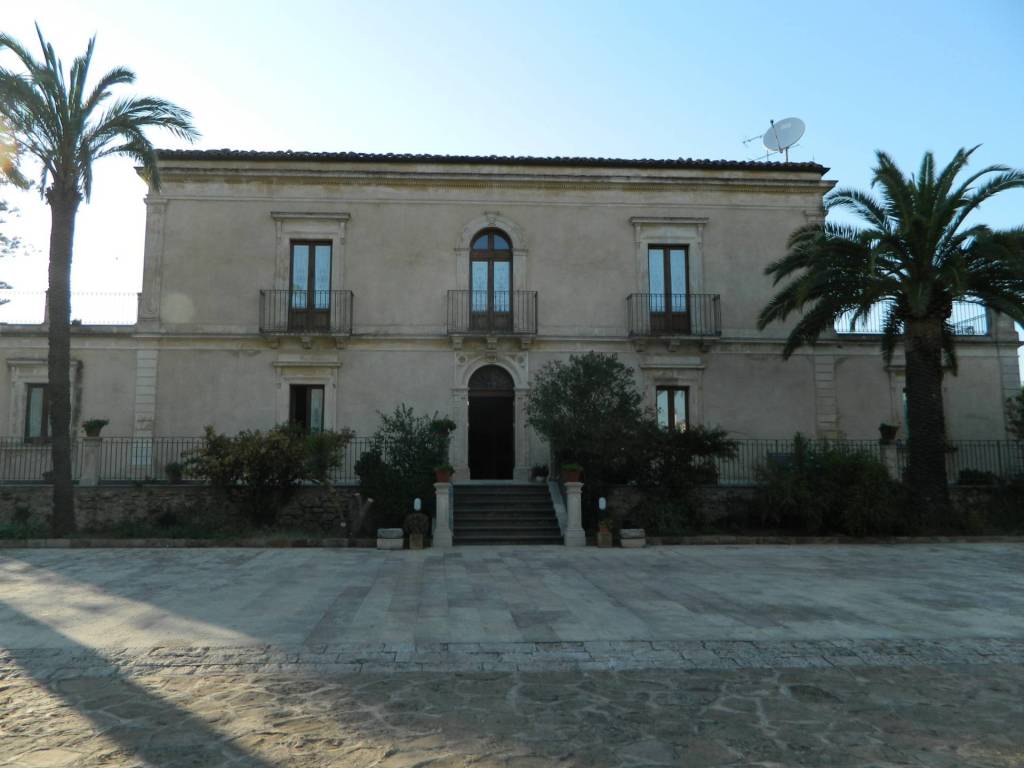 casa indipendente in vendita a Caltagirone