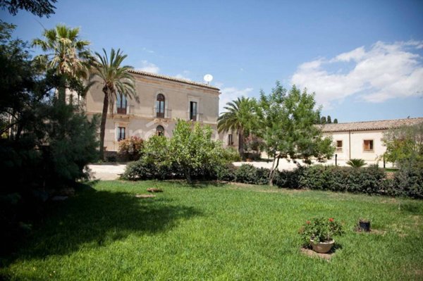 casa indipendente in vendita a Caltagirone