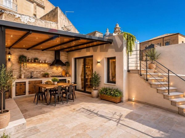 casa indipendente in vendita a Caltagirone