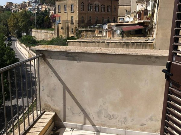 casa indipendente in vendita a Caltagirone in zona Signore del Soccorso