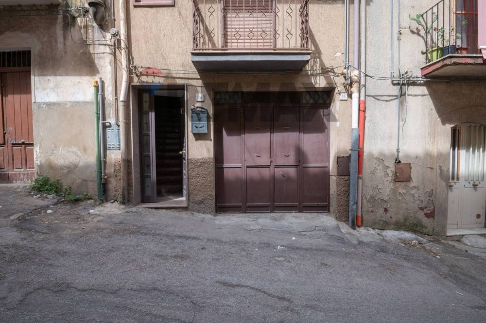 casa indipendente in vendita a Caltagirone in zona Signore del Soccorso