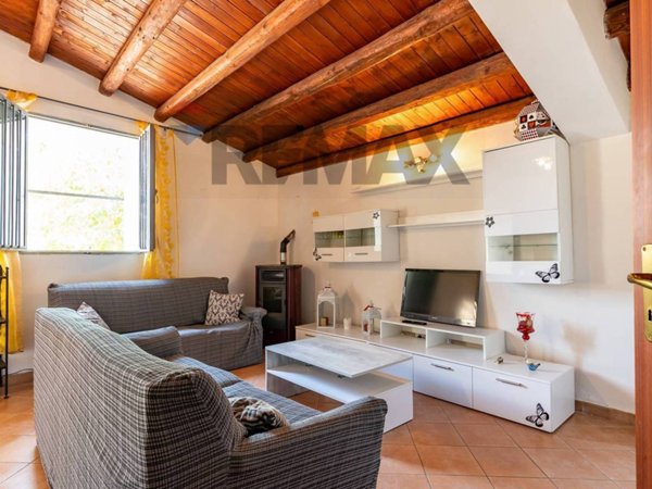 casa indipendente in vendita a Caltagirone in zona Santo Pietro