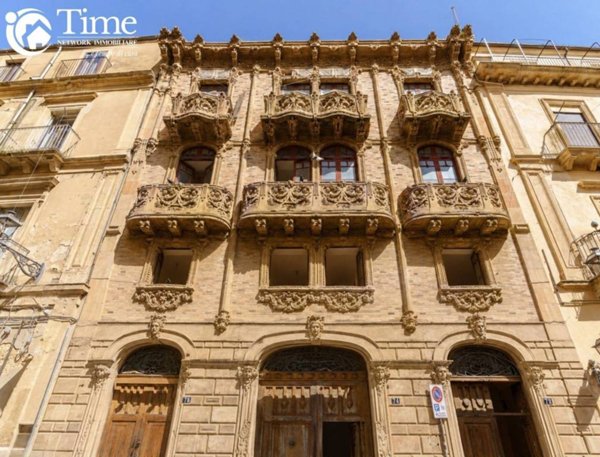 casa indipendente in vendita a Caltagirone in zona Signore del Soccorso