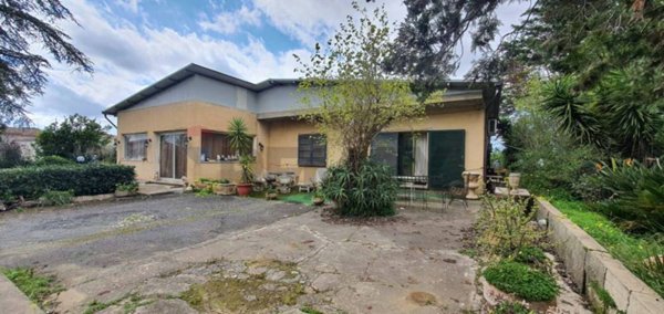 casa indipendente in vendita a Caltagirone