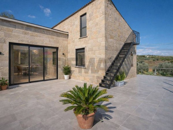 casa indipendente in vendita a Caltagirone in zona Rangasia