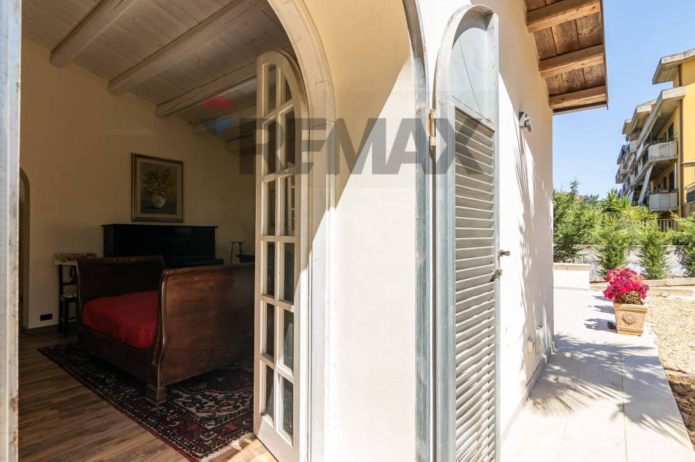 casa indipendente in vendita a Caltagirone