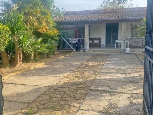 casa indipendente in vendita a Caltagirone in zona Piano San Paolo
