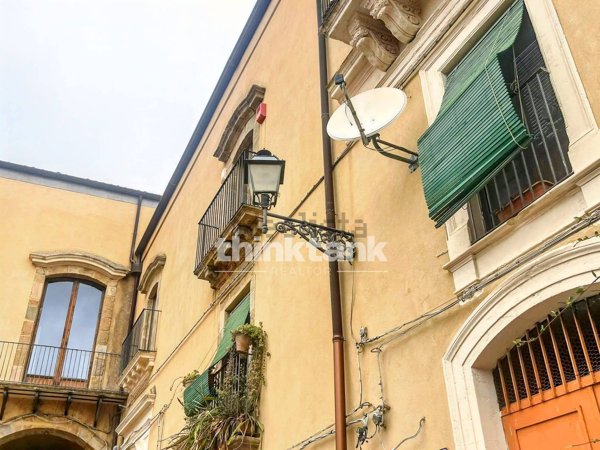 appartamento in vendita a Caltagirone in zona Signore del Soccorso