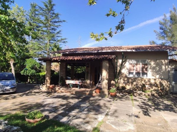 casa indipendente in vendita a Caltagirone