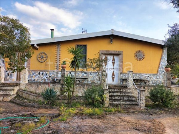 casa indipendente in vendita a Caltagirone
