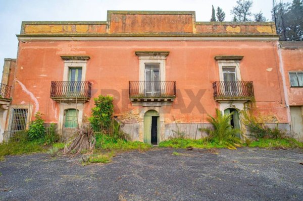 casa indipendente in vendita a Caltagirone