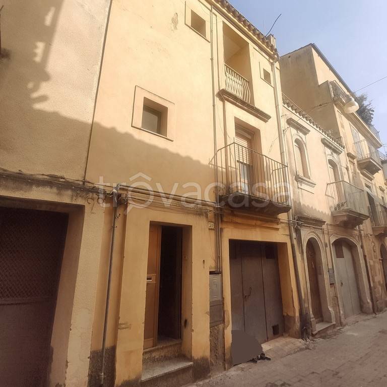 casa indipendente in vendita a Caltagirone in zona Signore del Soccorso
