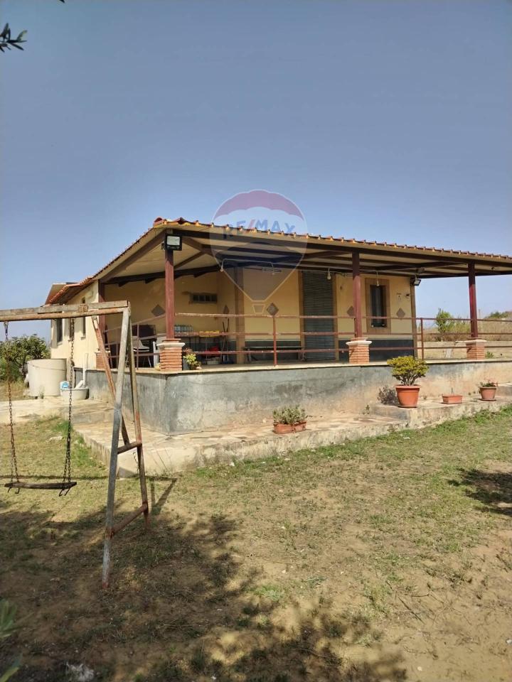 casa indipendente in vendita a Caltagirone