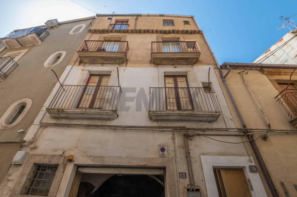 casa indipendente in vendita a Caltagirone in zona Signore del Soccorso