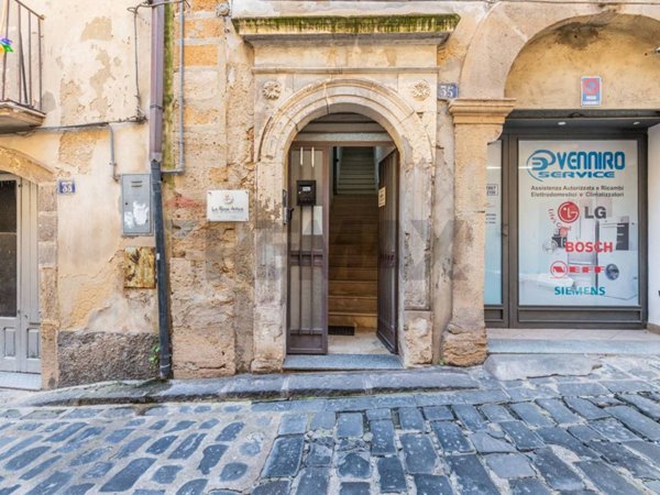 casa indipendente in vendita a Caltagirone in zona Signore del Soccorso
