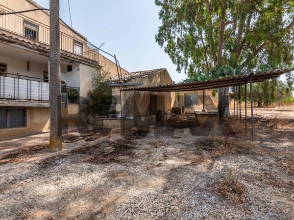 casa indipendente in vendita a Caltagirone in zona Piano San Paolo