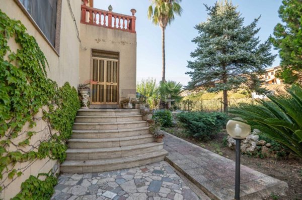 casa indipendente in vendita a Caltagirone