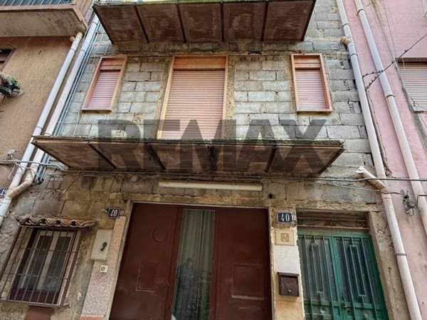 casa indipendente in vendita a Caltagirone in zona Signore del Soccorso