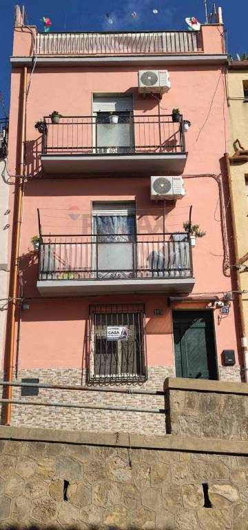 casa indipendente in vendita a Caltagirone in zona Signore del Soccorso