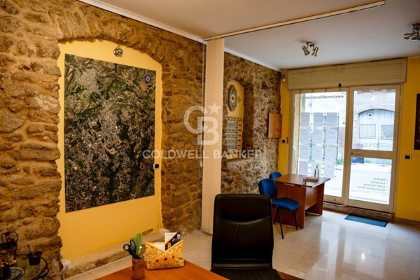 locale commerciale in vendita a Caltagirone in zona Signore del Soccorso