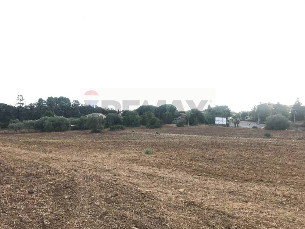 terreno edificabile in vendita a Caltagirone