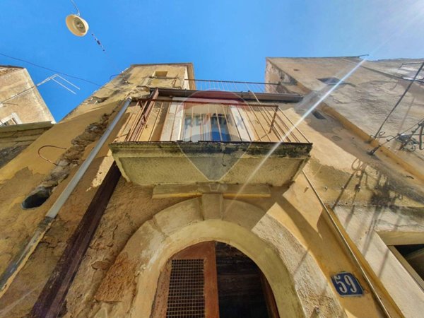 casa indipendente in vendita a Caltagirone in zona Signore del Soccorso