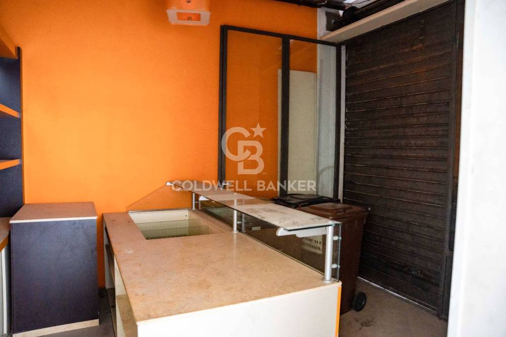 locale commerciale in vendita a Caltagirone