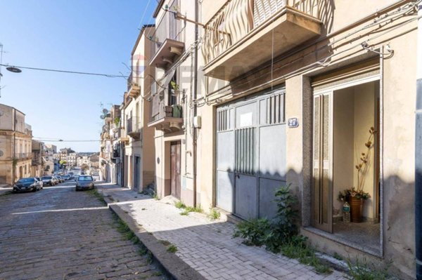 casa indipendente in vendita a Caltagirone in zona Signore del Soccorso