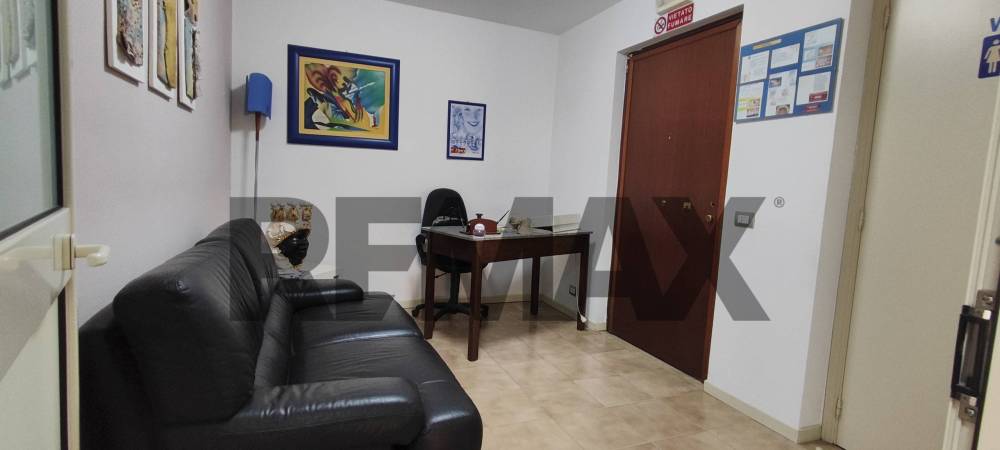 ufficio in vendita a Caltagirone