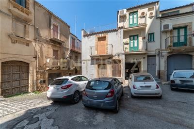 quadrivano in vendita a Caltagirone in zona Signore del Soccorso