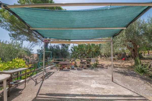 casa indipendente in vendita a Caltagirone