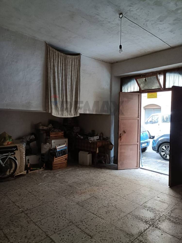 box auto in vendita a Caltagirone in zona Signore del Soccorso