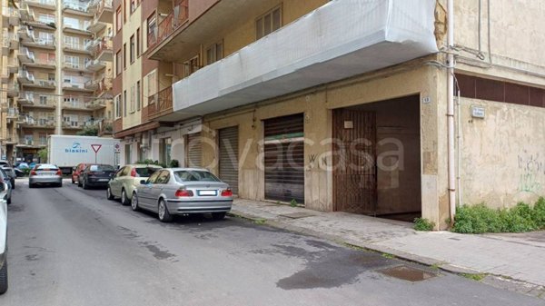 box auto in vendita a Caltagirone