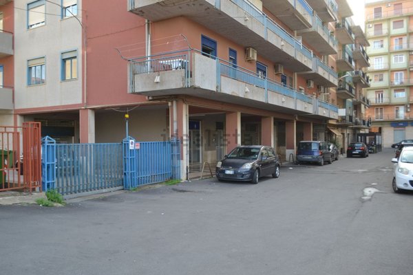 box auto in vendita a Caltagirone
