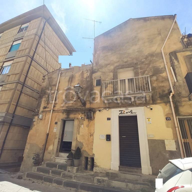 casa indipendente in vendita a Caltagirone in zona Signore del Soccorso