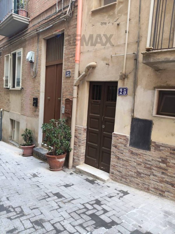appartamento in vendita a Caltagirone in zona Signore del Soccorso