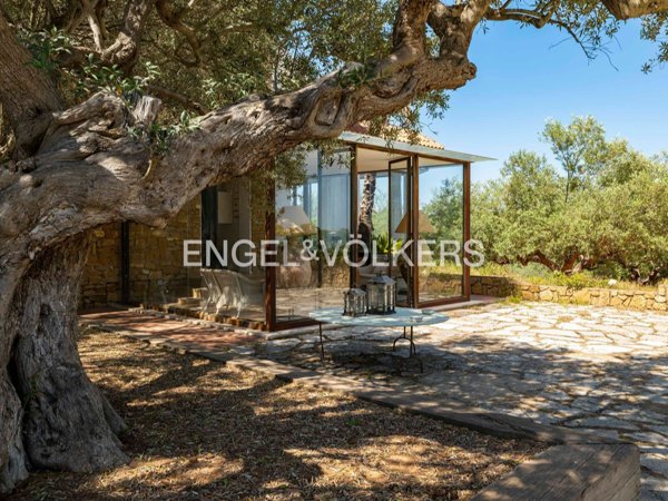 casa indipendente in vendita a Caltagirone in zona Colleggiata