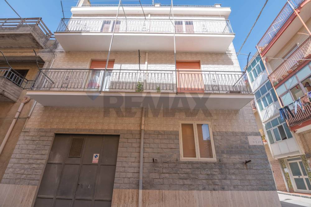 box auto in vendita a Caltagirone