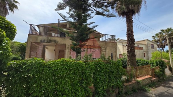appartamento in vendita a Caltagirone in zona Colleggiata