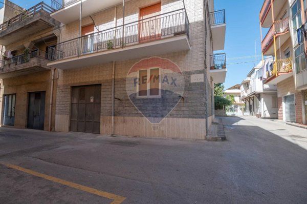 box auto in vendita a Caltagirone
