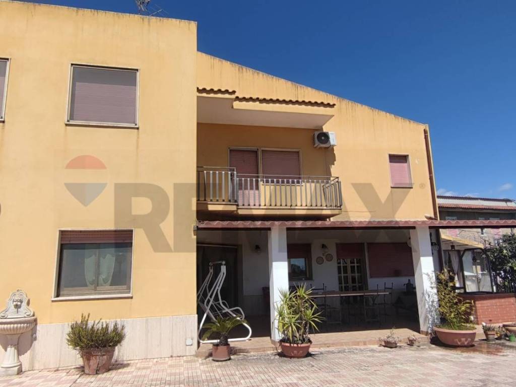 casa indipendente in vendita a Caltagirone in zona Signore del Soccorso
