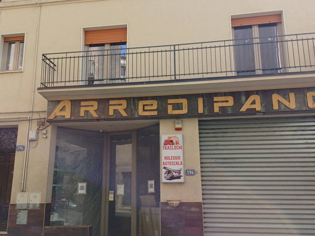 locale commerciale in vendita a Caltagirone in zona Signore del Soccorso