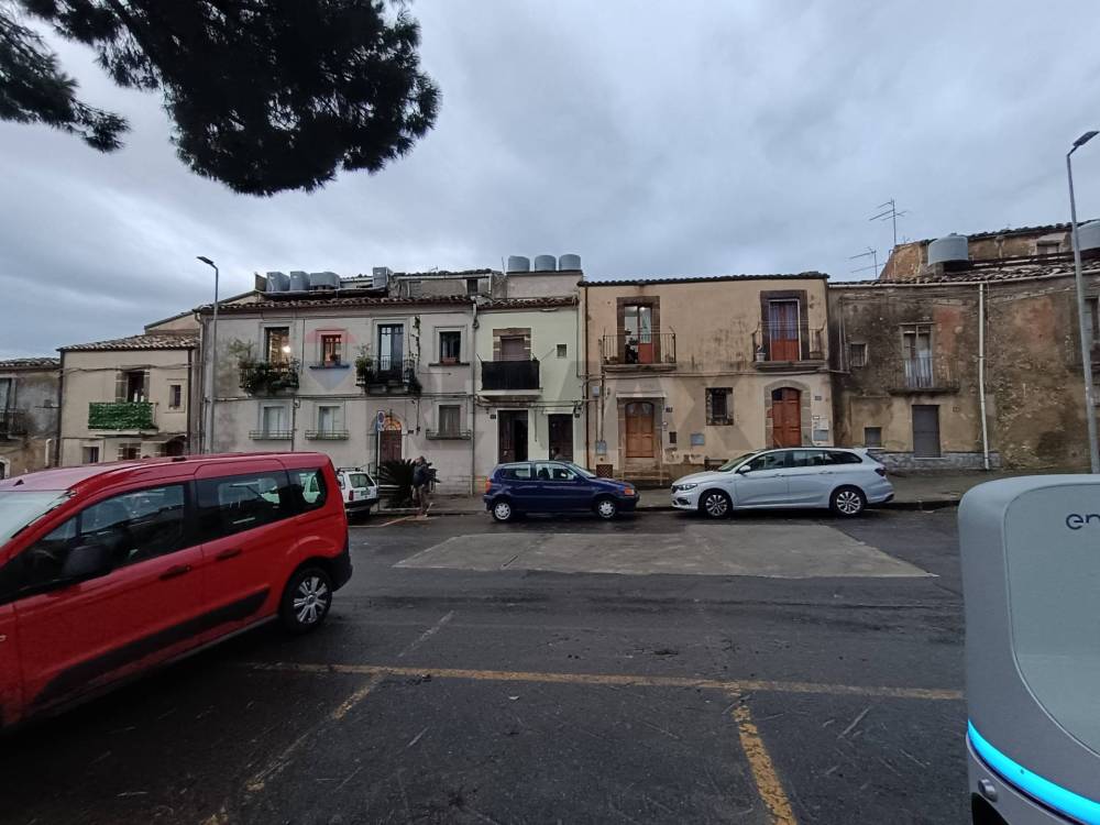 appartamento in vendita a Caltagirone in zona Signore del Soccorso