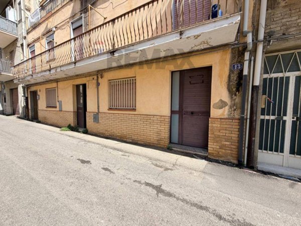 casa indipendente in vendita a Caltagirone