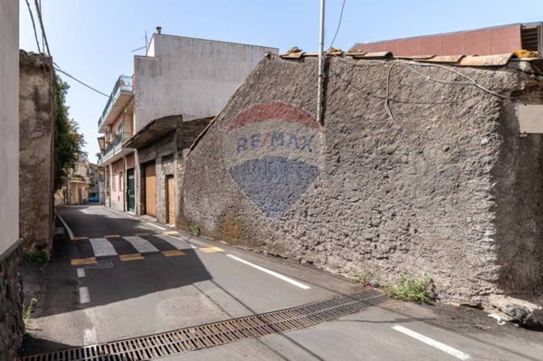casa indipendente in vendita a Camporotondo Etneo
