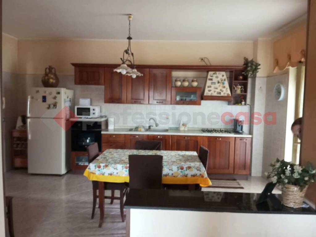 appartamento in vendita a Camporotondo Etneo